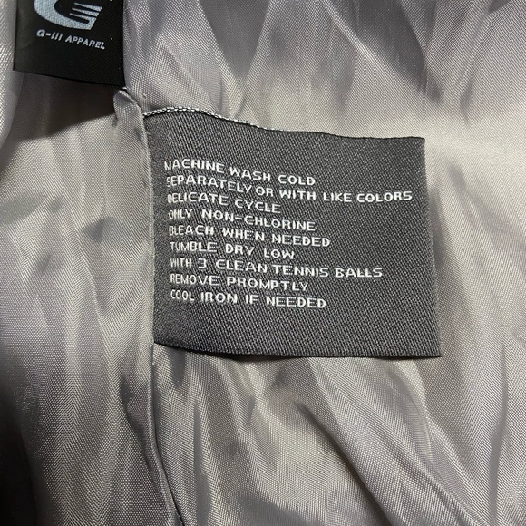 Kenneth Cole Reaction Ladies Size L Silver Gray Puffy Soft Comfy Jacket Exc Cond - Picture 9 of 9